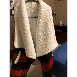 NWOT Sherpa reversible vest.